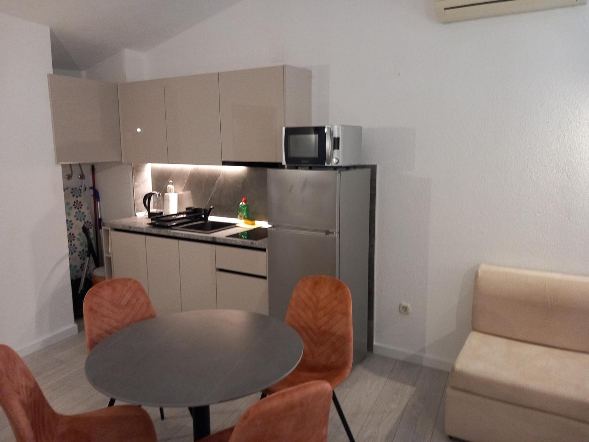 Mitan Apartman 图彻皮 外观 照片